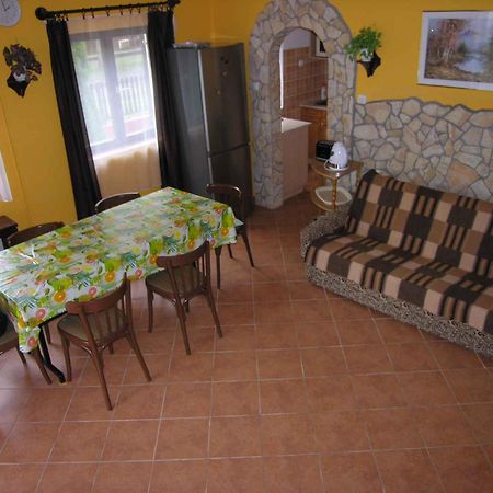 Holiday Home In Balatonmariafuerdo 19426 Room photo